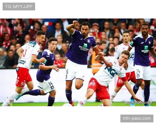 梅赫伦新赛季瞄准更高目标,年轻力量成球队新亮点 梅赫伦新赛季瞄准更高目标,年轻力量成球队新亮点