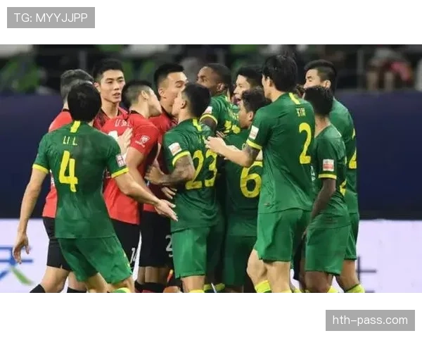 队医未经允许入场为何会被判罚?规则拆解 队医未经允许入场为何会被判罚?规则拆解