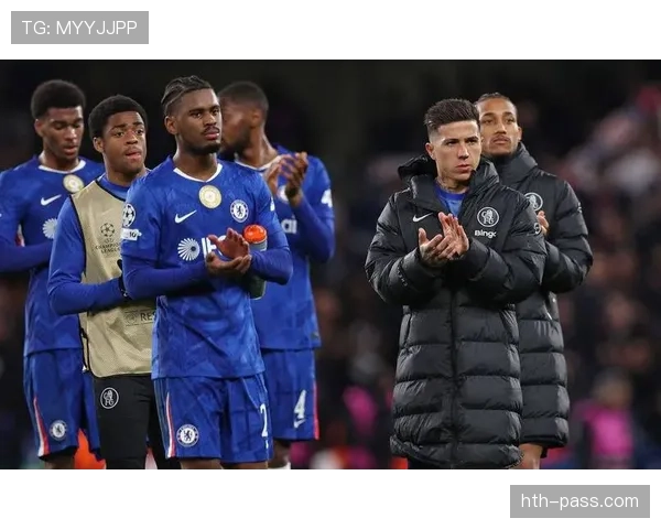 恩佐·费尔南德斯家冰箱里塞满蛋白粉，连饮料都是按克称着喝的